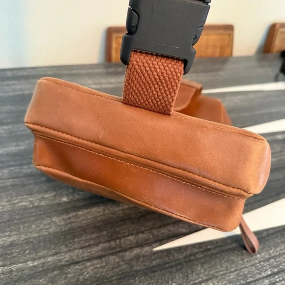 ABLE ROSA SLING Whiskey Brown Genuine Leather Sling Bag Women’s Men’s crossbody - Picture 10 of 13